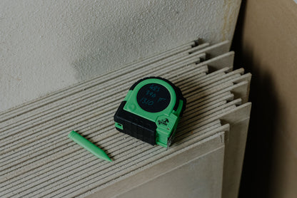 THE GARIE 8M LCD TAPE MEASURE