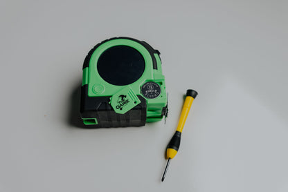 THE GARIE 8M LCD TAPE MEASURE